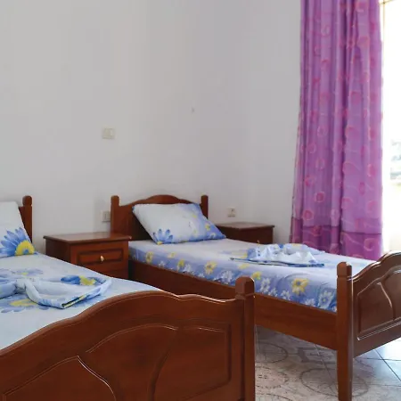 Three-bedroom In * كساميل
